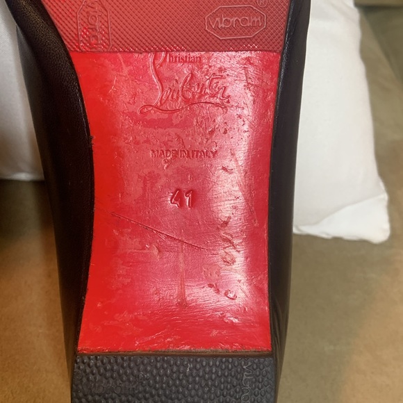 BLACK LOUBOUTIN SHOES WITH BLACK AND NUDE, RED SOLE 41 FITS LIKE A 40 vintage - Picture 6 of 10